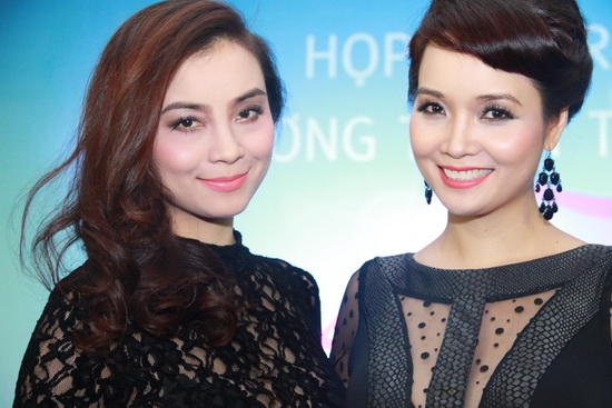 
	
	Hai chị em nhà họ Mai là một trong những cặp chị em gái nổi tiếng nhất showbiz Việt. - Tin sao Viet - Tin tuc sao Viet - Scandal sao Viet - Tin tuc cua Sao - Tin cua Sao